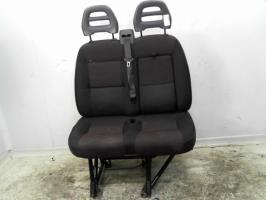 Siege avant droit (banquette double)