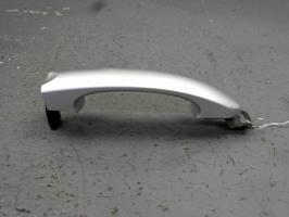 Poignee porte avant gauche