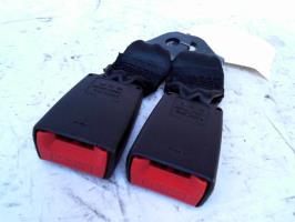 Attache ceinture arriere gauche