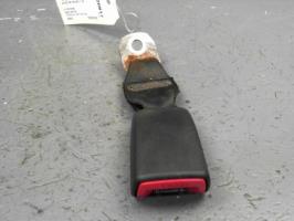 Attache ceinture arriere droit