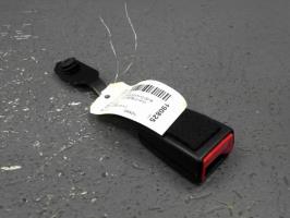 Attache ceinture avant droit