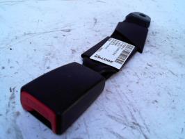 Attache ceinture arriere droit