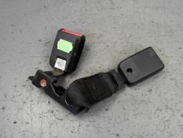 Attache ceinture arriere droit