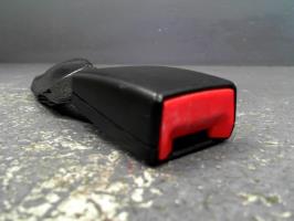 Attache ceinture arriere gauche