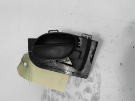 Poignee interieur avant droit