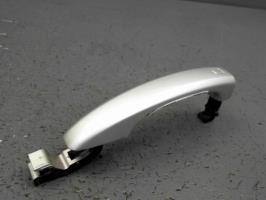 Poignee porte avant gauche