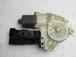 Moteur leve vitre avant droit