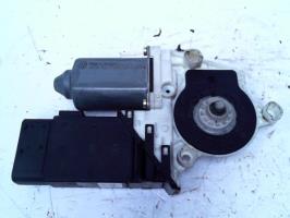 Moteur leve vitre avant droit