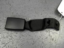 Attache ceinture arriere gauche