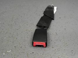 Attache ceinture arriere droit