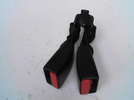 Attache ceinture arriere droit