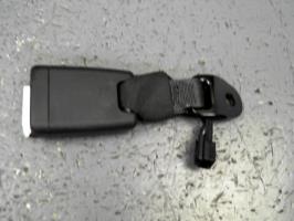 Attache ceinture arriere gauche