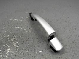 Poignee porte avant droit