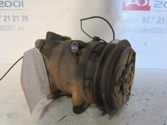 Compresseur clim Nissan Terrano II (R20) 2.7 TDi 4WD  - 1