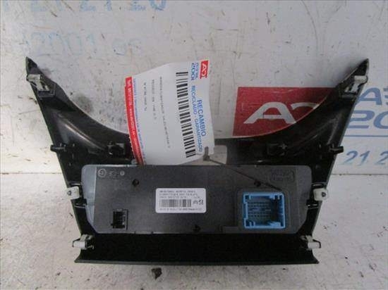 Commande chauffage Peugeot 208 1.2 82 CV  - 1