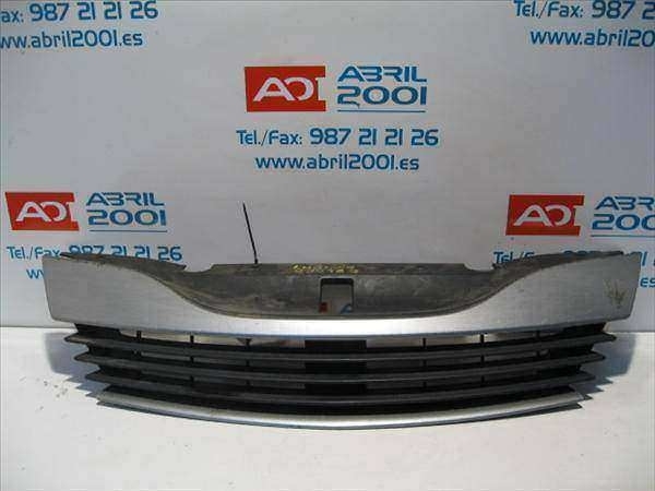 Calandre Renault Laguna II Grandtour (KG0) 3.0 V6 24V  - 1