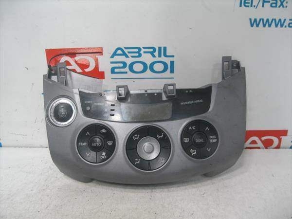 Commande chauffage Toyota RAV4 (A3) 2.2 D-4D  - 1