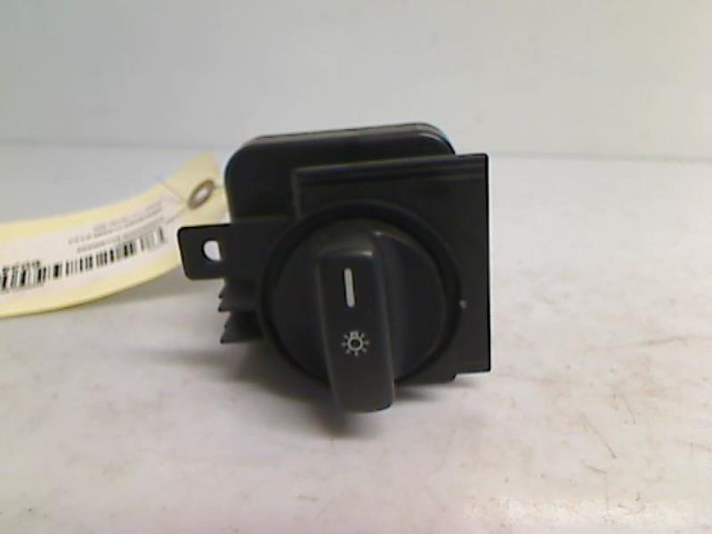 Commande de phare MERCEDES CLASSE A 2 W169 Diesel - 1