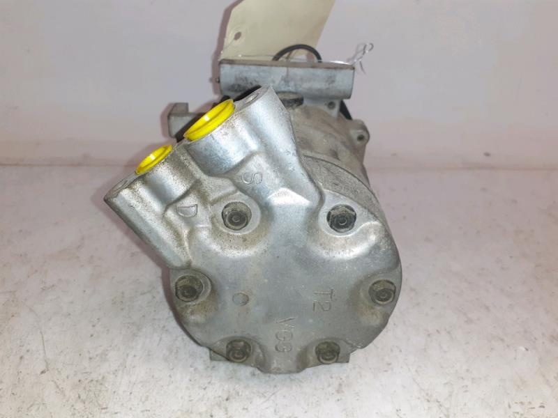 Compresseur clim RENAULT CLIO 2 Essence - 1
