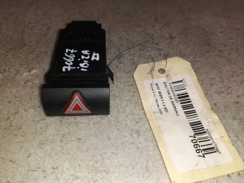 Bouton de warning SEAT IBIZA 2 Diesel - 1