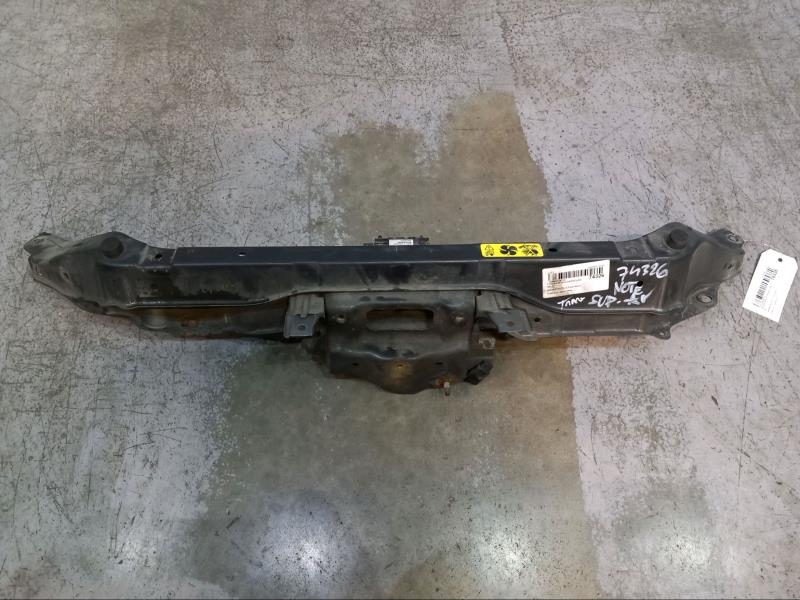Traverse superieure NISSAN NOTE 1 Diesel - 1