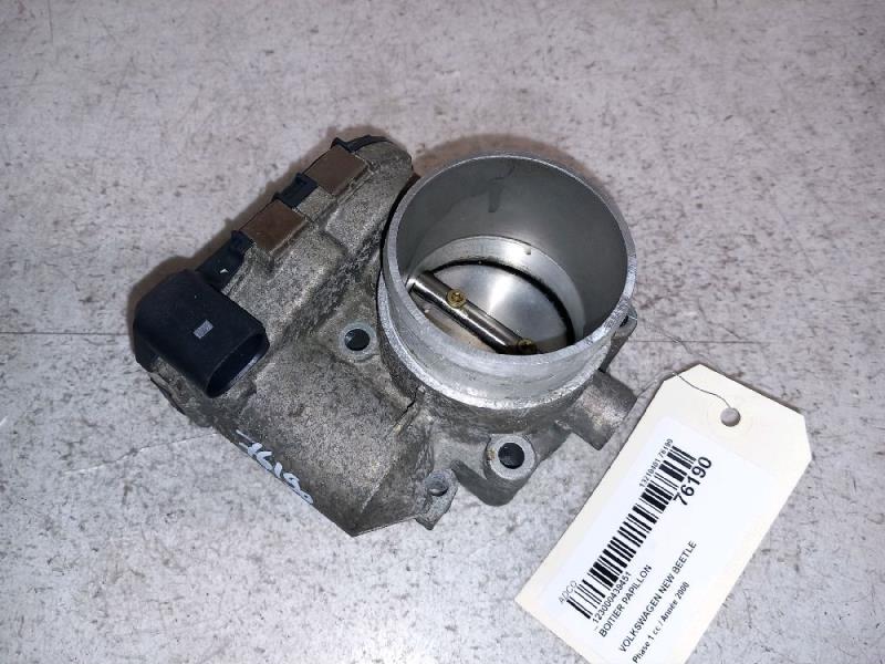 Boitier papillon VOLKSWAGEN NEW BEETLE 1 Essence - 1