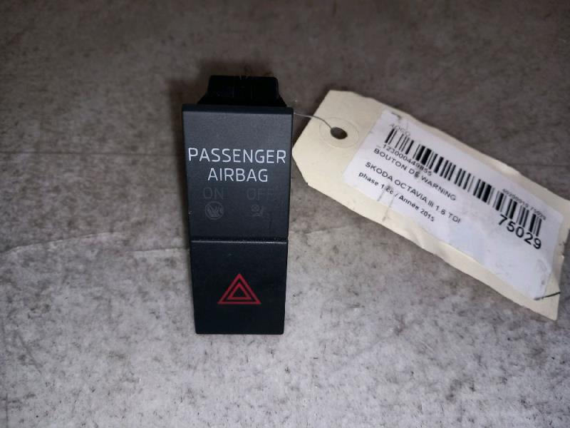 Bouton de warning SKODA OCTAVIA 3 Diesel - 1
