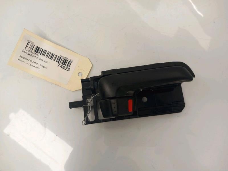 Poignee interieur avant droit SUZUKI CELERIO Essence - 1