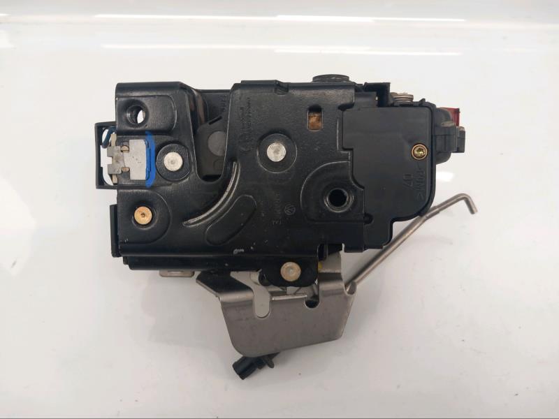 Serrure arriere droit AUDI A4 2 8E Diesel - 1