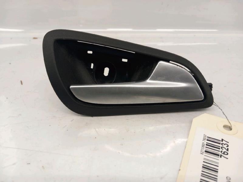 Poignee interieur avant droit FORD FOCUS 3 Essence - 1