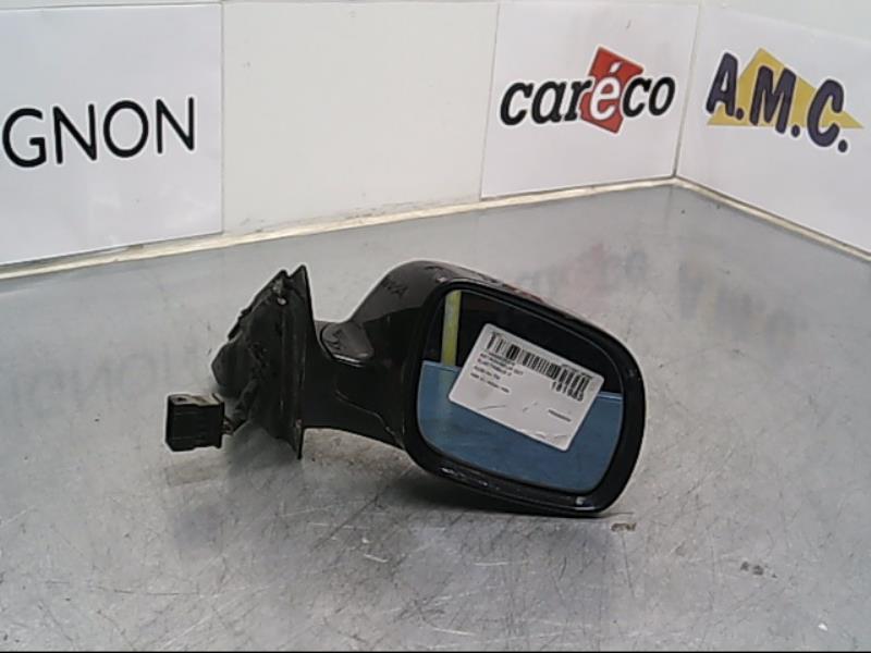 Retroviseur droit AUDI A4 I Diesel - 1