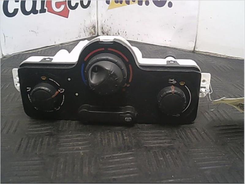 Commande chauffage RENAULT CLIO III Diesel - 1