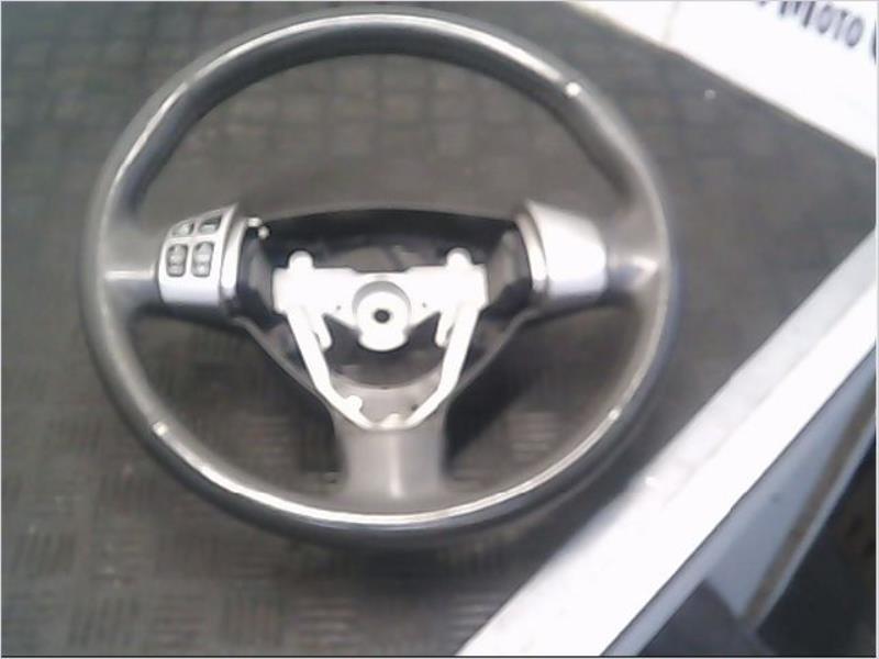 Volant SUZUKI SWIFT III Essence - 1