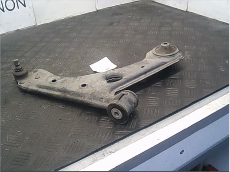 Triangle avant droit OPEL CORSA IV Essence - 1