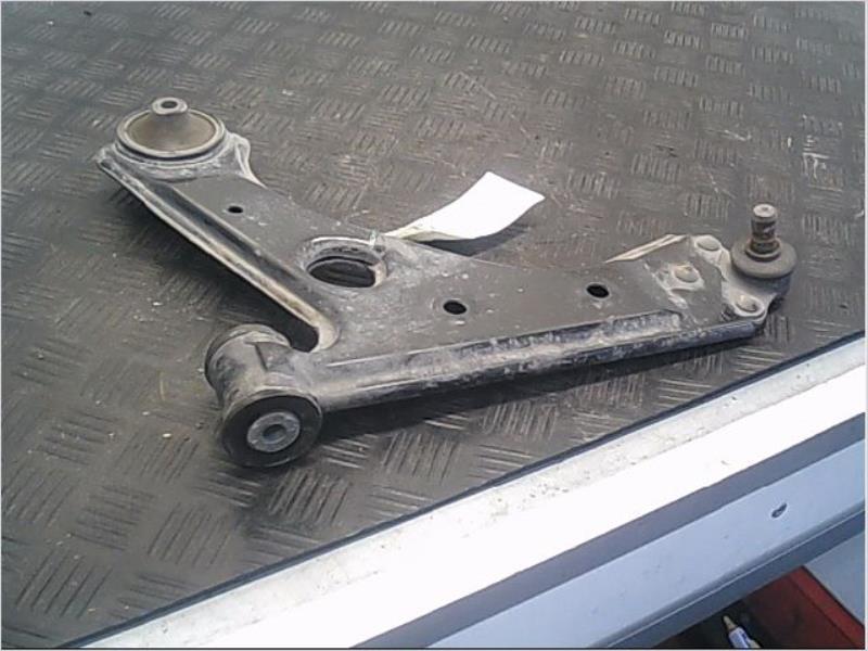 Triangle avant gauche OPEL CORSA IV Essence - 1