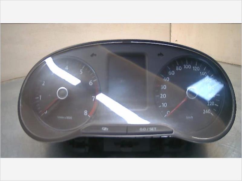 Compteur VOLKSWAGEN POLO V Essence - 1