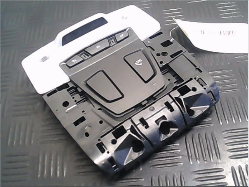 Eclairage de plafonnier BMW X1 II Essence - 1