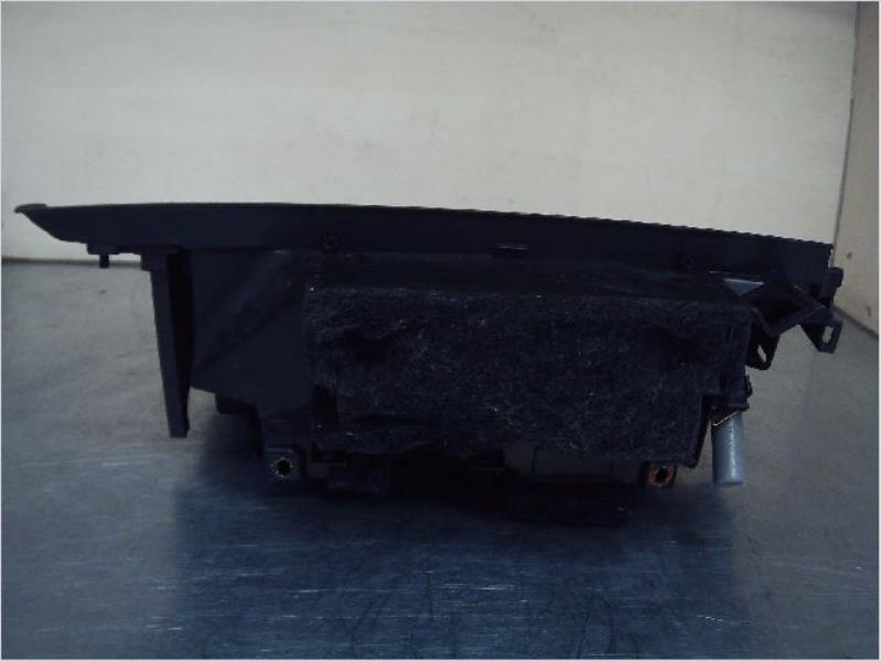 Boite a gants AUDI A1 Diesel - 1