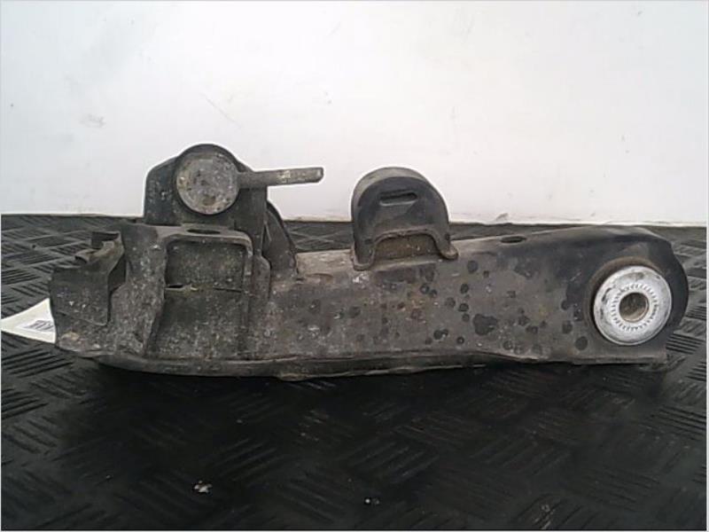 Triangle avant droit TOYOTA HI ACE II Diesel - 1