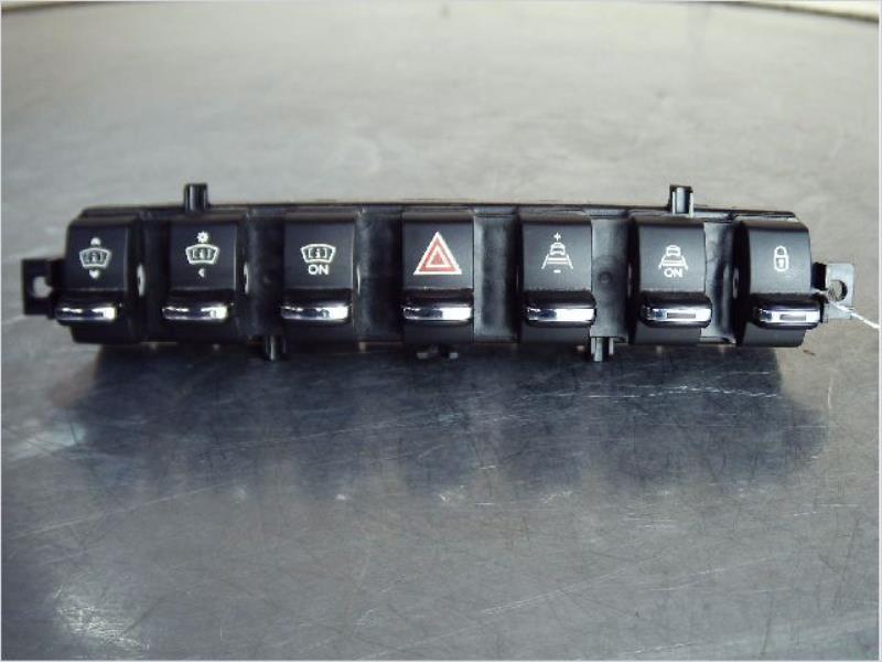 Bouton de warning PEUGEOT 3008 I Diesel - 1