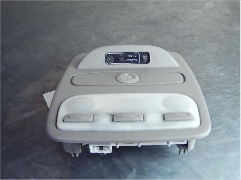Eclairage de plafonnier RENAULT CLIO IV Diesel - 1