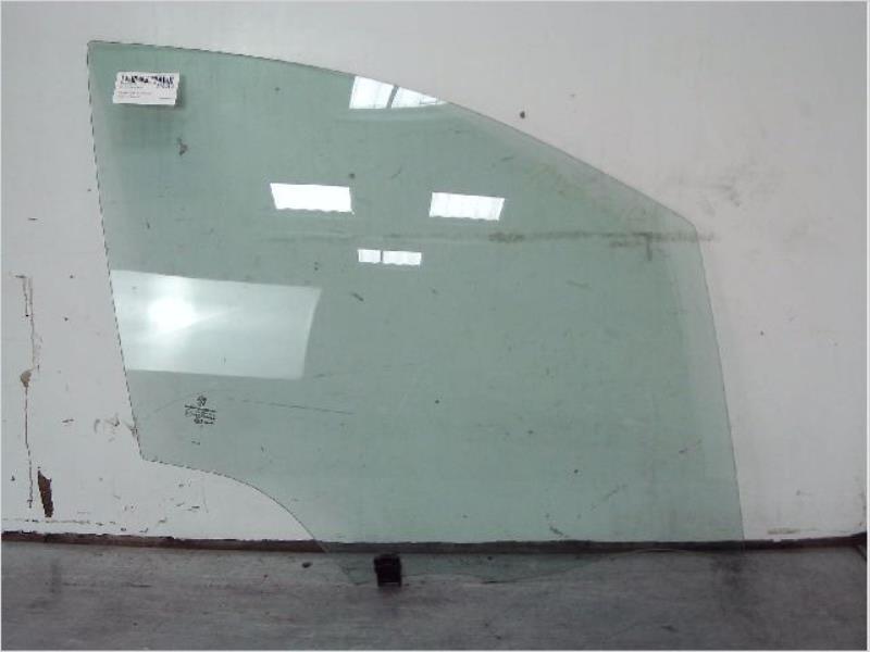 Vitre avant droit PEUGEOT 208 Diesel - 1
