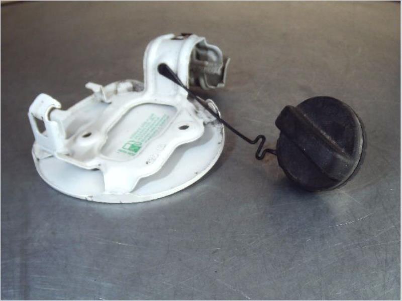 Bouchon de carburant PEUGEOT 108 Essence - 1