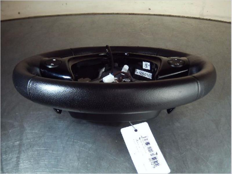 Volant PEUGEOT 108 Essence - 1