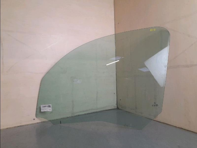 Vitre avant gauche CITROEN C3 PICASSO Diesel - 1