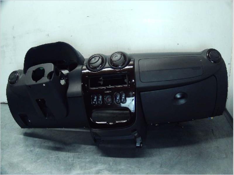 Planche de bord complete DACIA DUSTER Diesel - 1