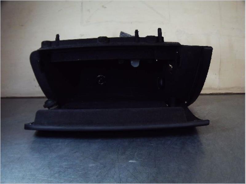 Boite a gants AUDI Q5 I Diesel - 1