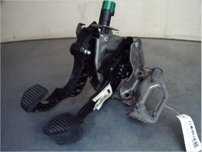 Pedalier PEUGEOT 208 Diesel - 1