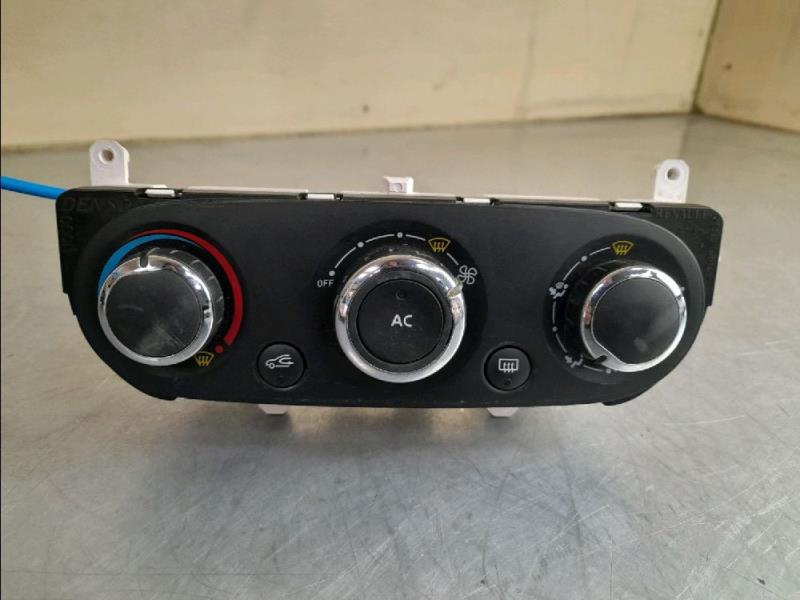 Commande chauffage RENAULT CAPTUR Diesel - 1