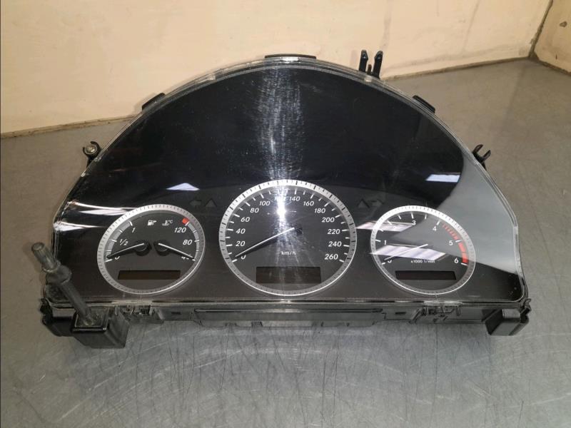 Compteur MERCEDES CLASSE C III Diesel - 1